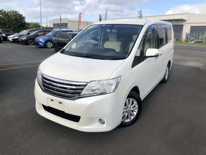 2014 Nissan Serena 20G Hybrid