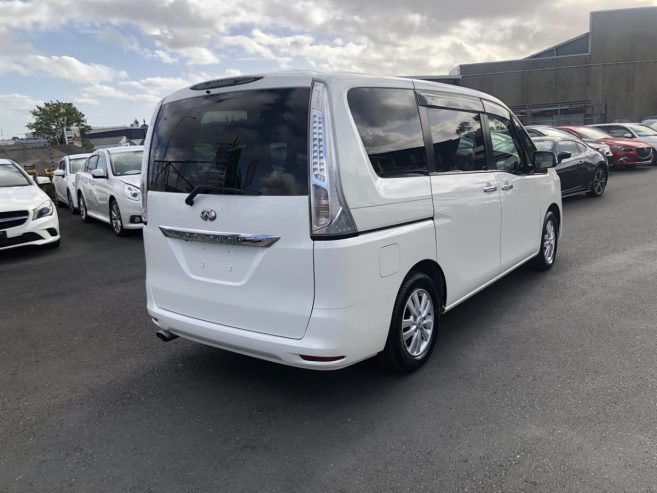 2014 Nissan Serena 20G Hybrid