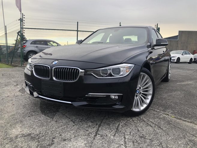 2013 BMW 328i Luxuary