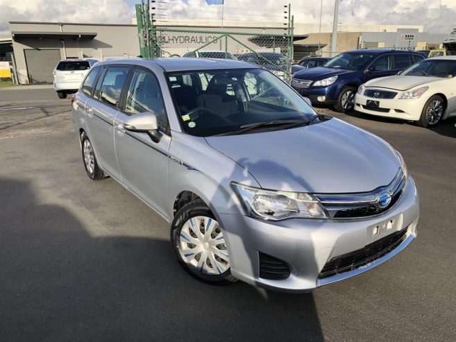 2013 Toyota Corolla Fielder G Hybrid