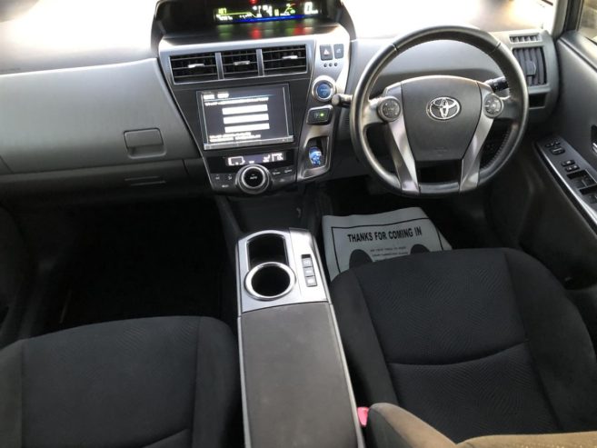 2014 Toyota Prius Alpha S, 7 Seats