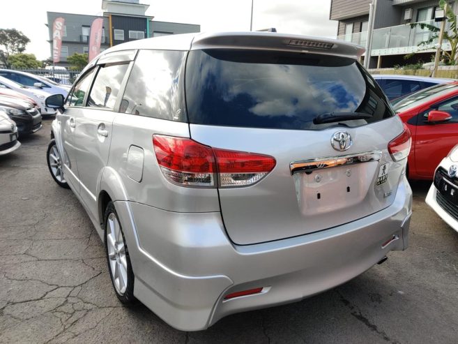 2010 Toyota Wish Cruise Control, Push Start, Alloys Station Wagon Automatic