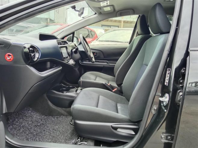 2015 Toyota Aqua S PACKAGE Hatchback Automatic