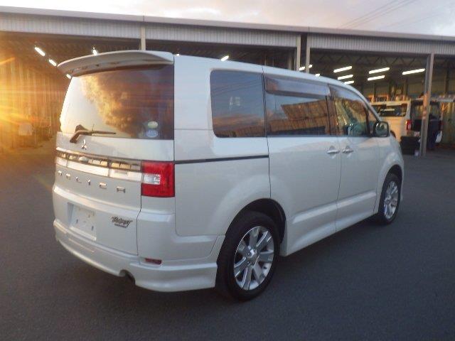 2010 Mitsubishi Delica D5 Rodest G Premium 4WD Van Automatic