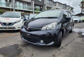 2014 Toyota Vitz push start button, Heating seats Hatchback Automatic