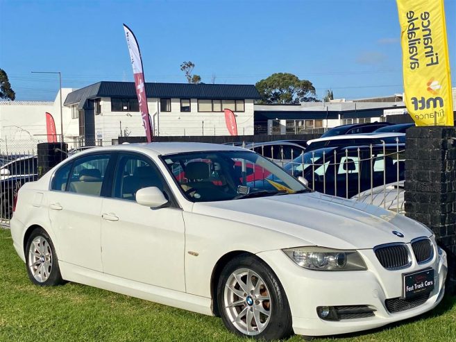 2011 BMW 320i Sedan Automatic