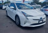 2016 Toyota Prius Station Wagon Automatic