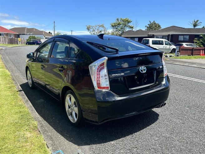 2013 Toyota Prius S Touring Selection Hatchback Automatic