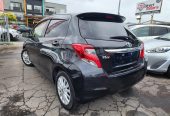 2014 Toyota Vitz push start button, Heating seats Hatchback Automatic