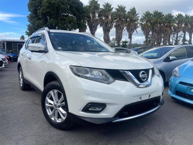 2015 Nissan X-Trail **Cruise control**Leather interior** RV/SUV Automatic