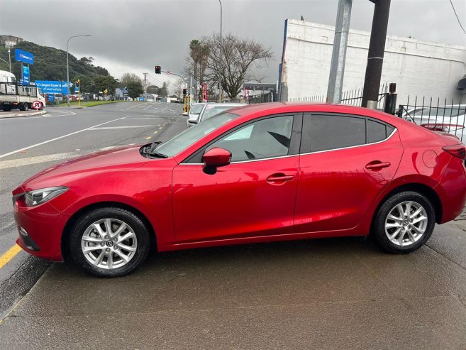 2015 Mazda Axela Hybrid with Apple Car Play Sedan Automatic Hybrid/ Mags/ Bluetooth/ CarPlay