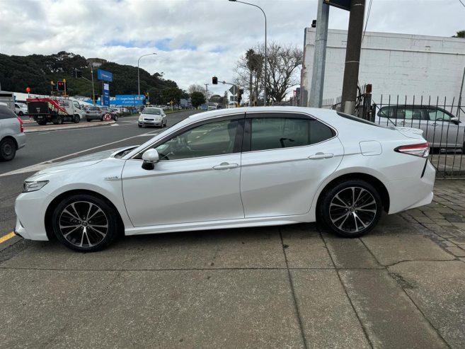 2018 Toyota Camry Hybrid WS Model Low Kms Sedan Automatic Hybrid/ Mags/ New Tyres/ Rev. Camera/ Parking Sensors