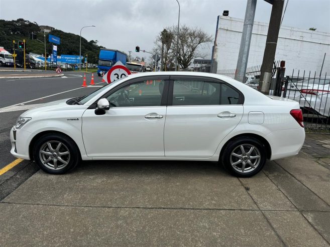 2013 Toyota Corolla Axio Hybrid G Spec Low Kms Sedan Automatic Hybrid/ Mags/ Bluetooth Audio/ Rev. Camera