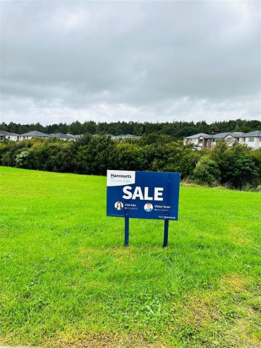 32C Castlebane Drive, Flat Bush, Auckland