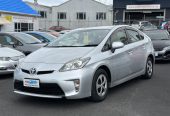 2014 Toyota Prius S / ALLOYS /BACK MONITOR / PUSH START Sedan Automatic