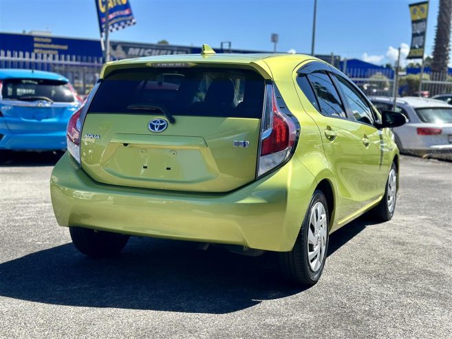 2015 Toyota Aqua Metallic Green Color, Auto Headlamps, Rev Camera Hatchback Automatic