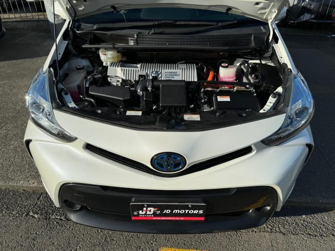 2021 Toyota Prius Alpha 5 Seater Super Low Kms Station Wagon Automatic Hybrid/ Radar Cruise/ LDA/ Rev. Camera/ Bluetooth