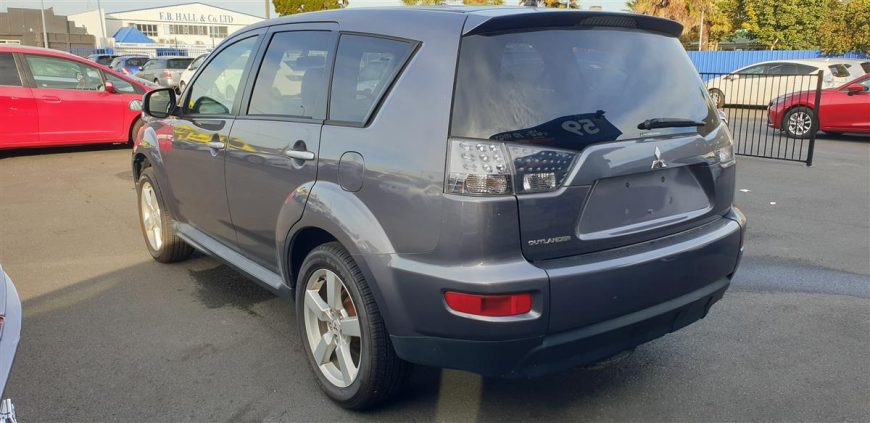 2010 Mitsubishi Outlander 7 Seater/ Brand New Tyres/ Black Interior RV/SUV Automatic