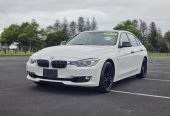 2013 BMW 320i Luxury Edition* Leather Seats* Twin Power Tubro* Key-Less, alloys, push start**