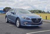 2014 Mazda Axela S Hybrid*Reverse Camera*Cruise Control*Skyactiv** Push start, Key-less, Black Interior*