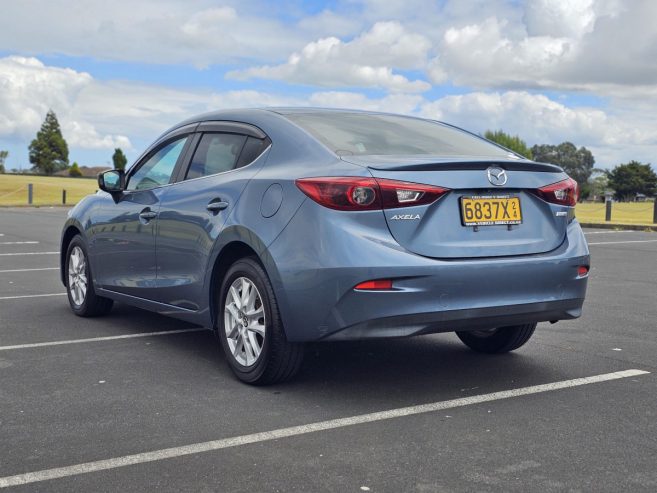 2014 Mazda Axela S Hybrid*Reverse Camera*Cruise Control*Skyactiv** Push start, Key-less, Black Interior*