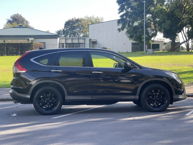 2012 Honda CR-V 20G, Alloys, Push Start, On Special** Reversing Camera, NZ Radio**