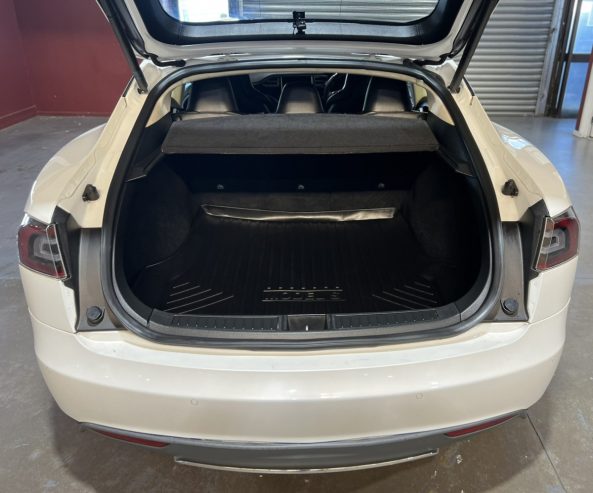 2015 Tesla Model S ** ModelS P85 ** Electric Rear Gate ** Auto Pilot ** ** ON SPECIAL ** JUST ARRIVED