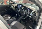 2017 Toyota C- HR ** PUSH START ** HYBRID ** ALLOYS ** REVERSE CAMERA **Hybrid ** ON SPECIAL ** JUST ARRIVED