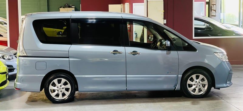 2013 Nissan Serena Hybrid Special Offer