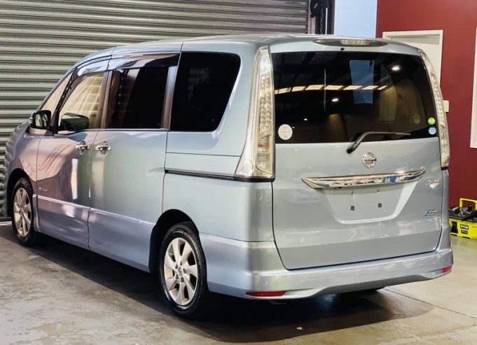 2013 Nissan Serena Hybrid Special Offer