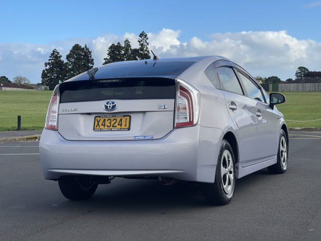 2012 Toyota Prius S-package** Hybrid** on special** *Zero Deposit/On Spot Finance Available, TC Apply*