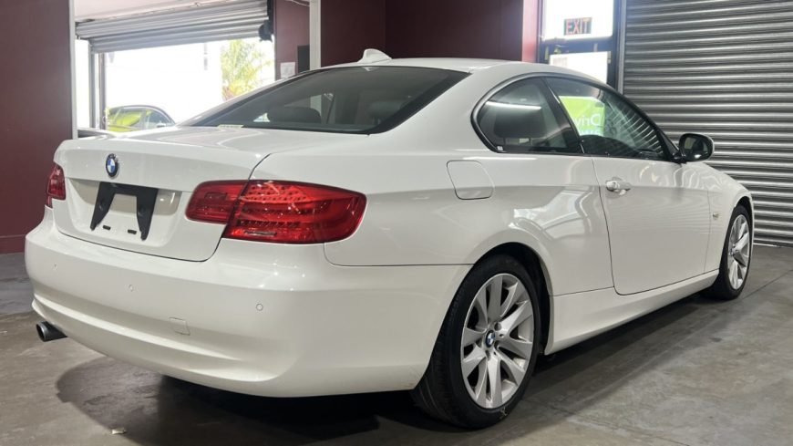 2012 BMW 320i ** PUSH START ** ALLOYS ** REVERSE CAMERA ** PARKING SENSORS ** ** ON SPECIAL ** JUST ARRIVED