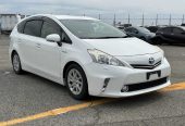 2012 Toyota Prius ALPHA Hybrid**Cruise control/Rear spoiler/Steering contrl**