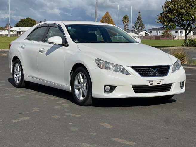 2011 Toyota Mark-X 250G/Leather interior/Electric and heated seats/Rev-Camera**