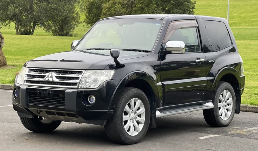 2011 Mitsubishi Pajero ** SUNROOF ** 4WD ** CRUISE CONTROL ** HEATED SEATS ** ** ON SPECIAL ** JUST ARRIVED