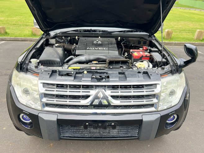 2011 Mitsubishi Pajero ** SUNROOF ** 4WD ** CRUISE CONTROL ** HEATED SEATS ** ** ON SPECIAL ** JUST ARRIVED