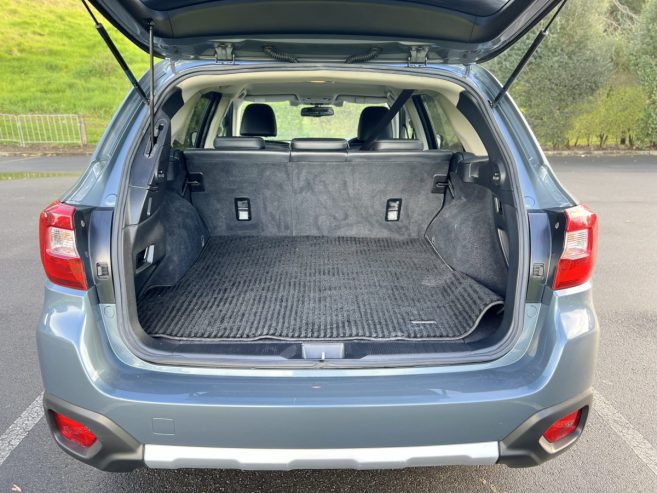 2015 Subaru Outback ** PUSH START ** ALLOYS **LEATHER SEATS ** CRUISE CONTROL ** ** JUST ARRIVED ** ON SPECIAL ** KEYLESS ENTRY **