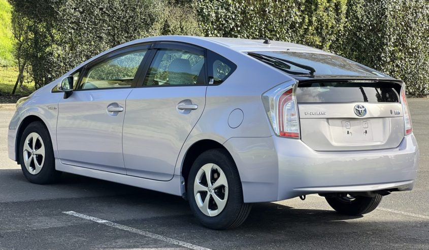 2012 Toyota Prius ** PUSH START ** ALLOYS ** HYBRID ** FOG LIGHTS ** ** JUST ARRIVED ** ON SPECIAL ** KEYLESS ENTRY **