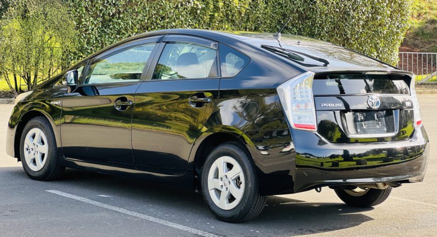 2011 Toyota Prius ** PUSH START ** HYBRID ** ALLOYS ** REVERSE CAMERA ** ** ON SPECIAL ** JUST ARRIVED