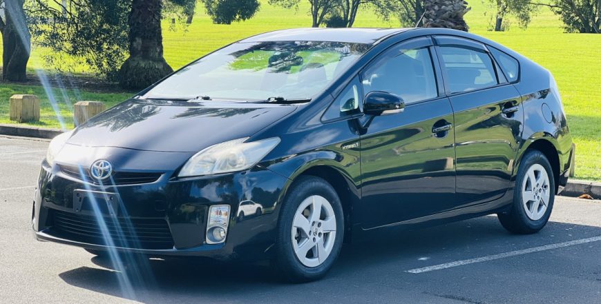 2011 Toyota Prius ** PUSH START ** HYBRID ** ALLOYS ** REVERSE CAMERA ** ** ON SPECIAL ** JUST ARRIVED