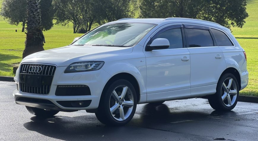 2010 Audi Q7 ** 3.6FSI QUATTRO S-LINE ** CRUISE CONTROL ** 7 SEATER ** 4WD * ** PADDLE SHIFT ** BOSE SOUND ** APPLE CAR PLAY **