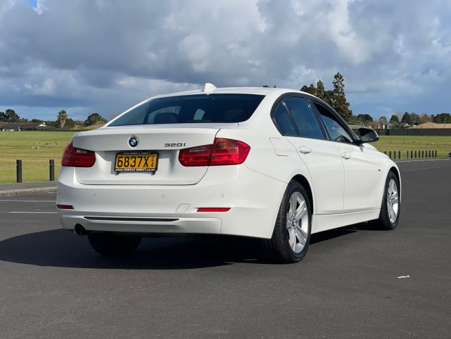 2012 BMW 320i Sport Edition, Key-Less, Parking Sensors Reversing Camera, Twin Power Turbo*