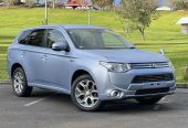 2014 Mitsubishi Outlander ** PUSH START ** HYBRID **PHEV G SAFETY PACKG** REVERSE CAMERA ** ** ON SPECIAL ** JUST ARRIVED