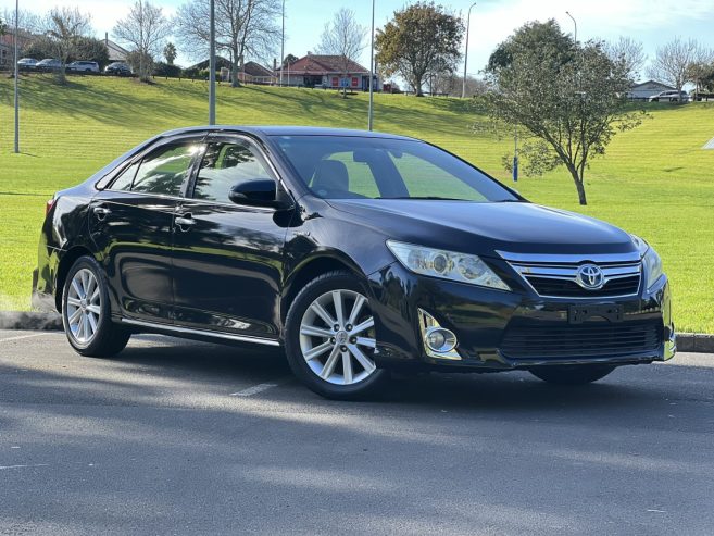 2012 Toyota Camry ** PUSH START ** HYBRID ** ALLOYS ** REVERSE CAMERA ** ** JUST ARRIVED ** ON SPECIAL ** Alloys** Low Km’s