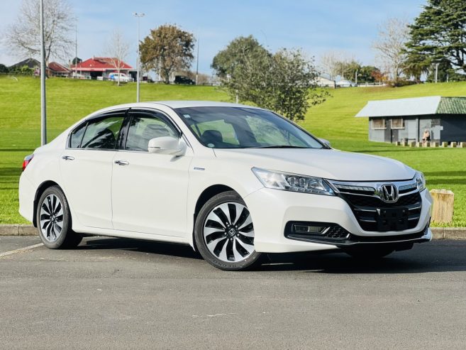 2013 Honda Accord ** PUSH START ** HYBRID ** ALLOYS ** REVERSE CAMERA ** ** EARLY CHRISTMAS CLEARANCE SALES**