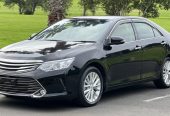 2015 Toyota Camry ** PUSH START ** HYBRID ** ALLOYS ** REVERSE CAMERA ** ** ON SPECIAL ** JUST ARRIVED