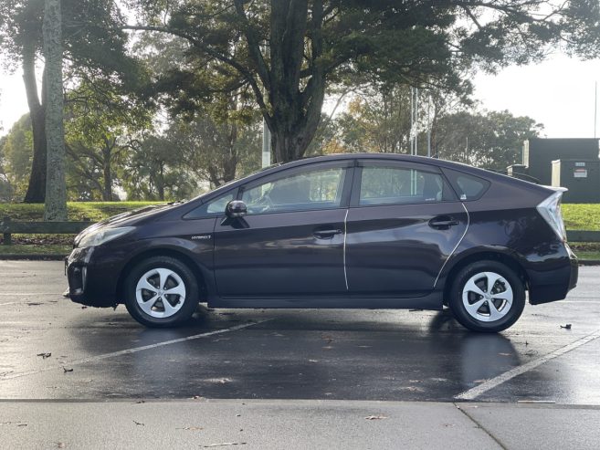 2012 Toyota Prius S-Package, Key-Less, On Special** Reversing Camera, Push Start, Black Interior**