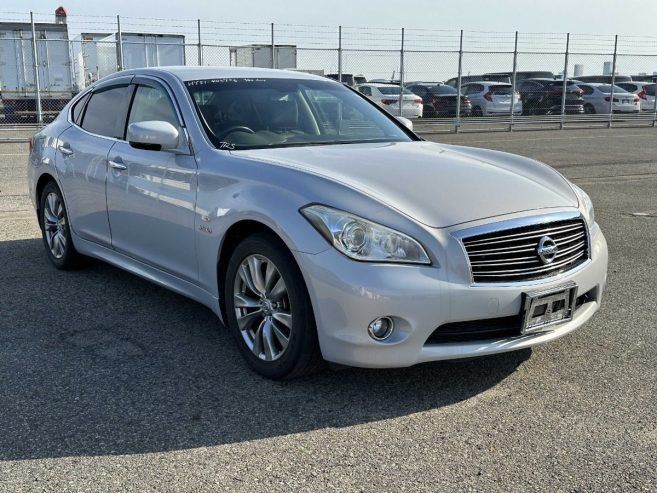 2012 Nissan Fuga ** PUSH START ** HYBRID ** CRUISE CONTROL ** REVERSE CAMERA ** ** NEW ARRIVED ** ON SPECIAL** LEATHER SEATS **