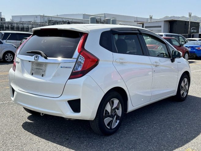 2014 Honda Fit ** PUSH START ** REVERSE CAMERA ** HYBRID ** CRUISE CONTROL ** ** NEW ARRIVED ** ON SPECIAL