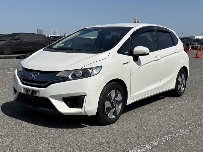 2014 Honda Fit ** PUSH START ** REVERSE CAMERA ** HYBRID ** CRUISE CONTROL ** ** NEW ARRIVED ** ON SPECIAL